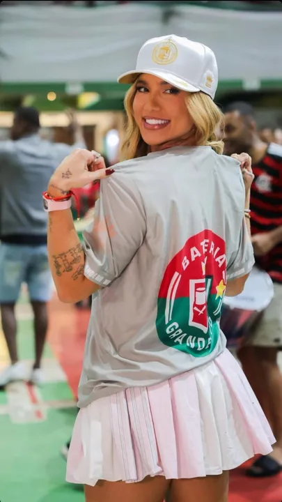 Virginia Fonseca estreia como rainha de bateria da Grande Rio sob olhares atentos