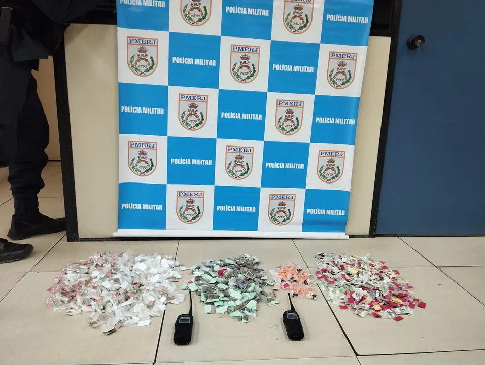 A equipe procedeu com os materiais apreendidos à 78ª DP (Fonseca) para registro