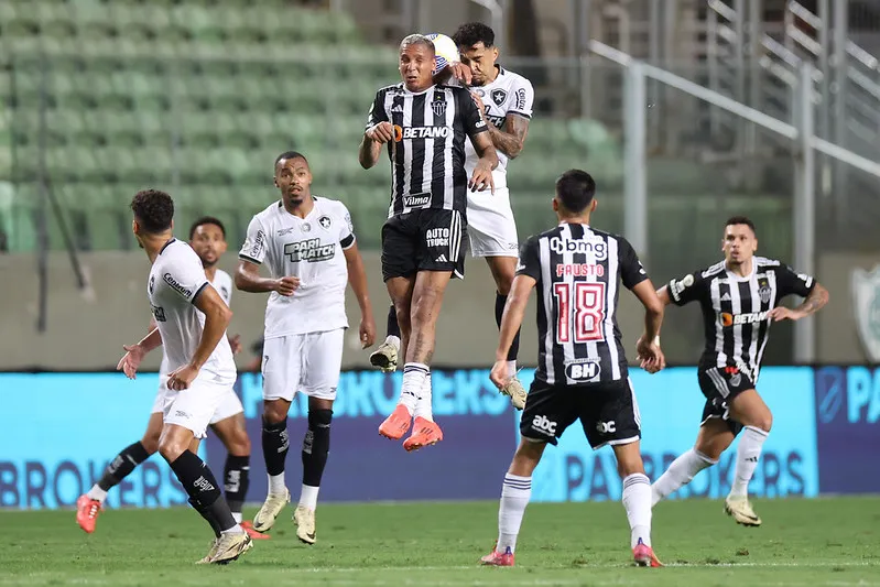 Empate com o Atlético-MG diminuiu chances matemáticas do Botafogo de conquistar o Brasileirão