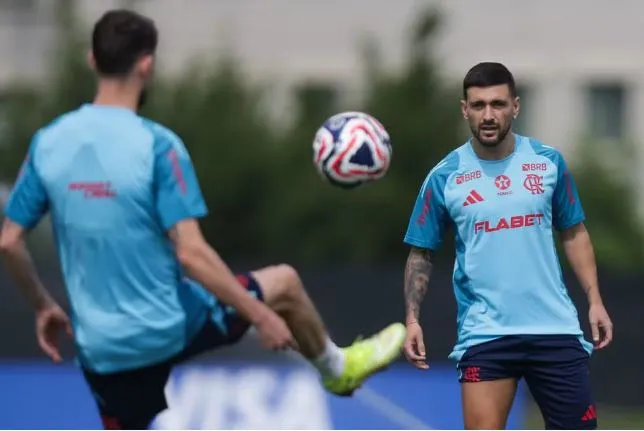 Arrascaeta participou do treino do Flamengo após ser poupado no dia anterior