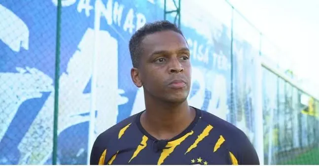 Atacante Jô foi preso pelo não pagamento de pensão alimentícia, em São Paulo