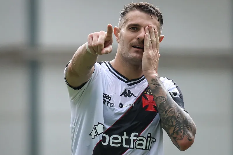 Vegetti negocia extensão de contrato com o Vasco