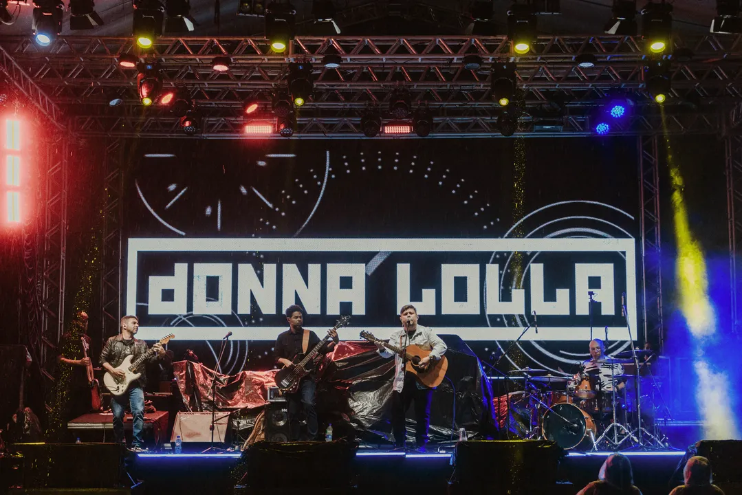 Apresentação da banda de pop rock Donna Lolla