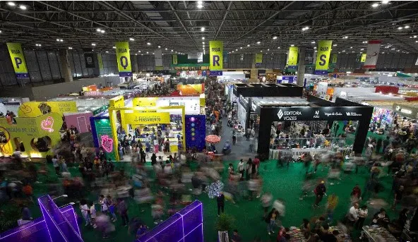 Cerca de 1.850 autores participaram da bienal