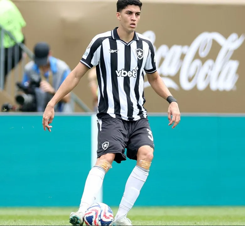 Jair disputou apenas 22 jogos pelo Botafogo, todos como titular