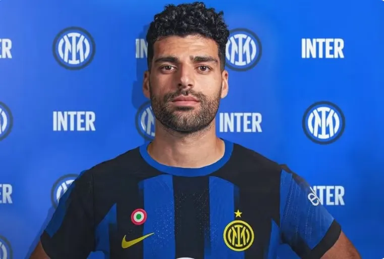 Botafogo tenta a contratação do centroavante Mehdi Taremi