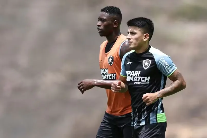 Luiz Henrique e Thiago Almada podem seguir no Glorioso na próxima temporada