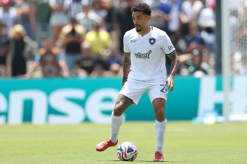 Gregore pode deixar o Botafogo rumo ao Catar