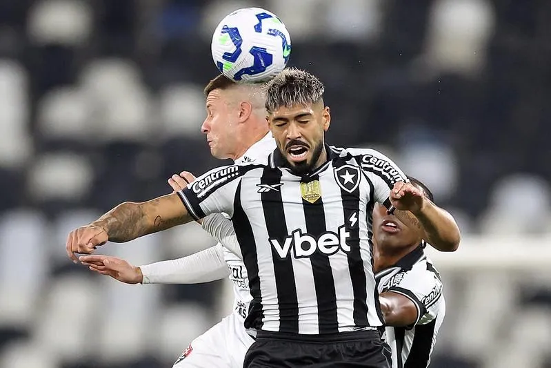 Botafogo pressionou, mas nao conseguiu marcar