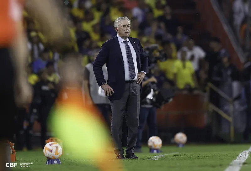 Estreia de Ancelotti não foi como o italiano esperava