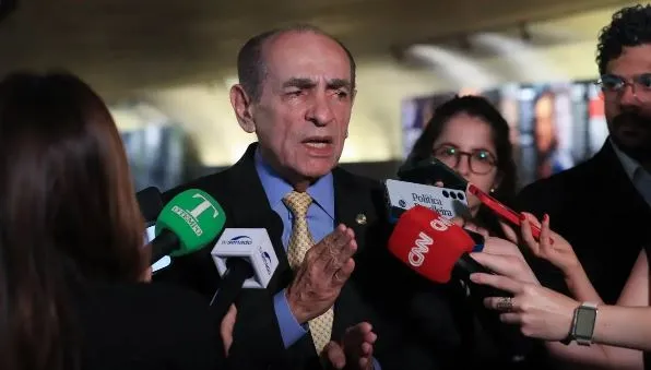 Marcelo Castro (MDB-PI) explicou as mudanças para redução do mandato dos senadores