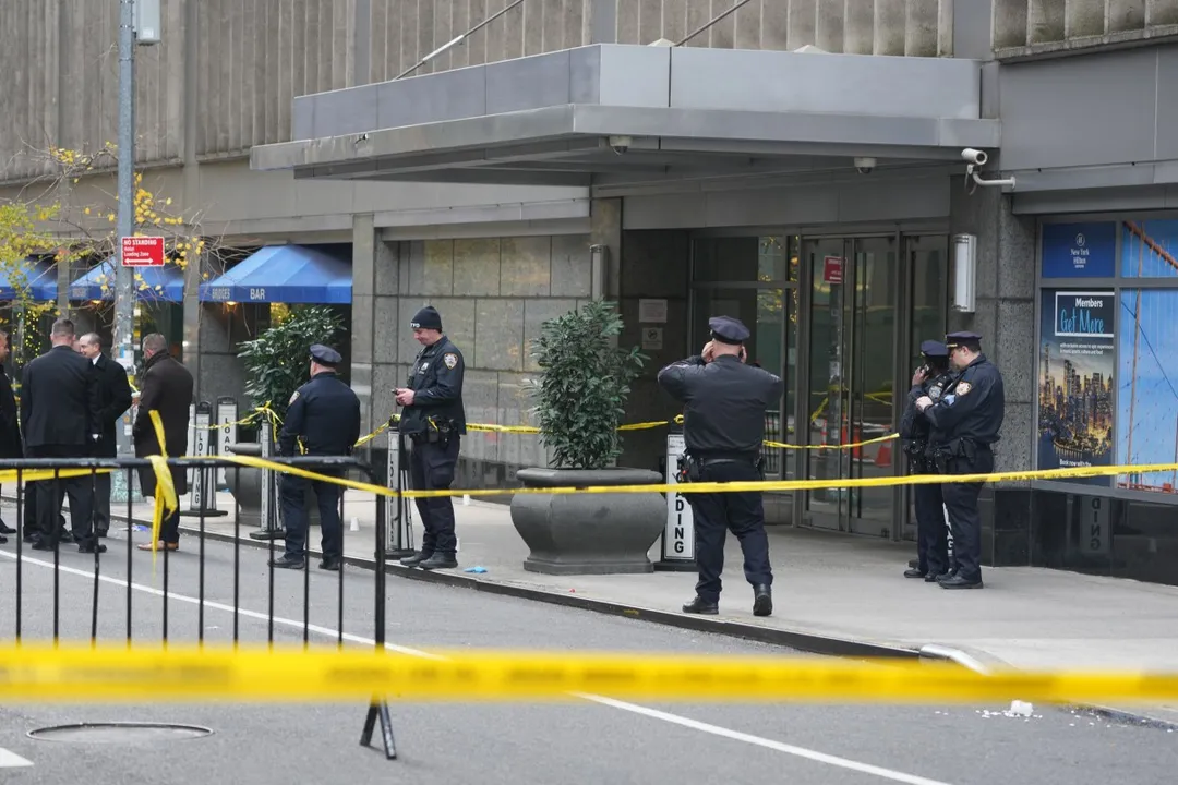 Brian Thompson, 50, foi baleado ao entrar no Hilton de Nova York