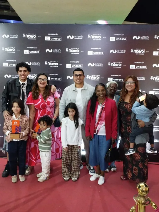Família Maia e dirigentes da Cacique da São José se encontraram na Sala Nelson Pereira dos Santos