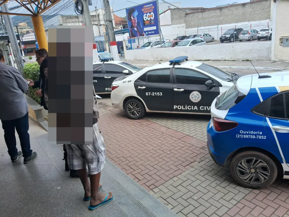 Pela manhã, Guarda Municipal prendeu um homem em Itaipuaçu. À tarde, PM deteve outro foragido no Centro