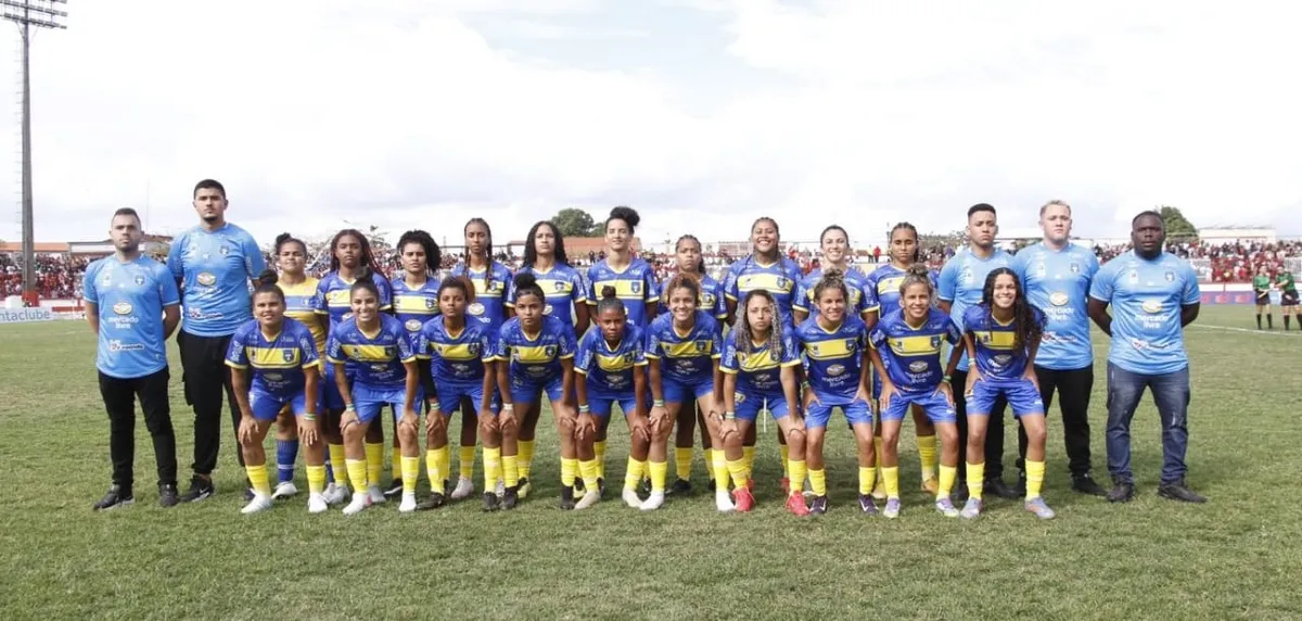 Após empatarem por 2 a 2 no tempo normal com o Arrastão, de São Gonçalo, as meninas dos Três Campos conquistaram o título inédito ao vencerem nos pênaltis