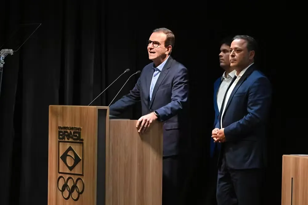 Eduardo Paes (PSD) e Rodrigo Neves (PDT) participaram de evento do COB nesta quarta (29)