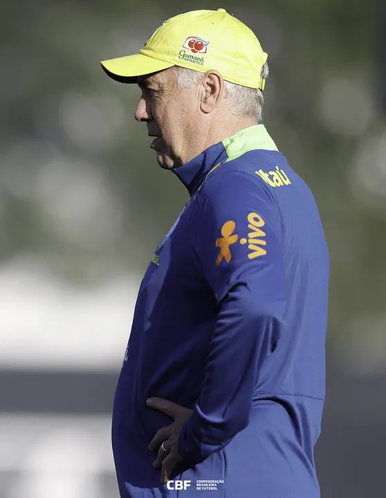 Carlo Ancelotti comandou o primeiro treino com a Seleção brasileira nesta segunda (02)