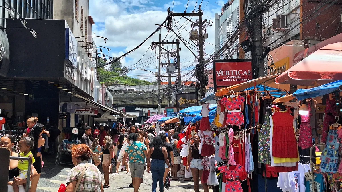 A Rua da Feira, em Alcântara, é um dos lugares mais procurados pelos gonçalenses na hora de fazer as compras de fim de ano