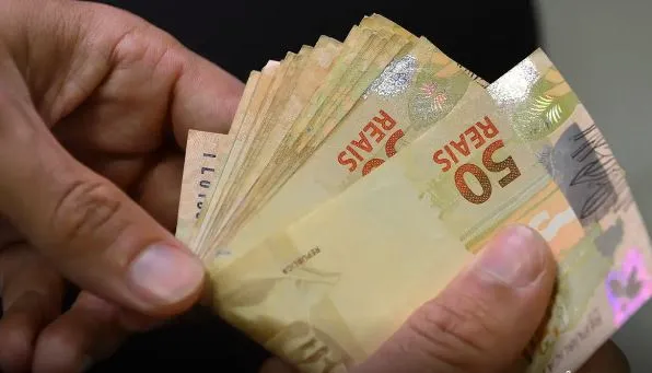 Copom decide manter a taxa básica de juros em 15%