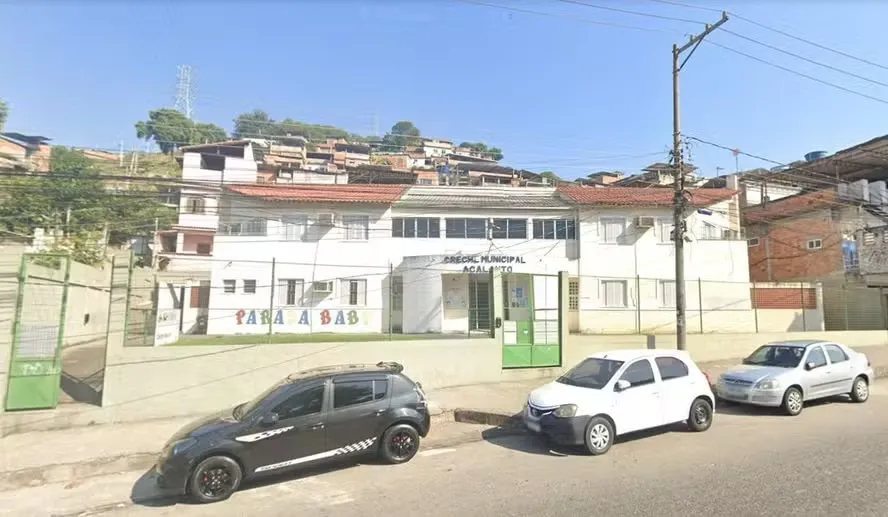 De acordo com a Secretaria Municipal de Educação, os criminosos se esconderam na Creche Municipal Acalanto