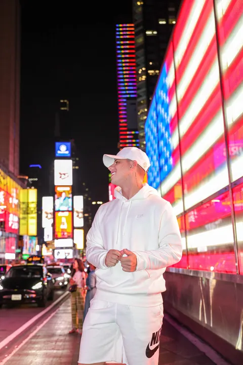 DJ Bertolossi durante sua turnê nos Estados Unidos, com shows em Boston e Filadélfia