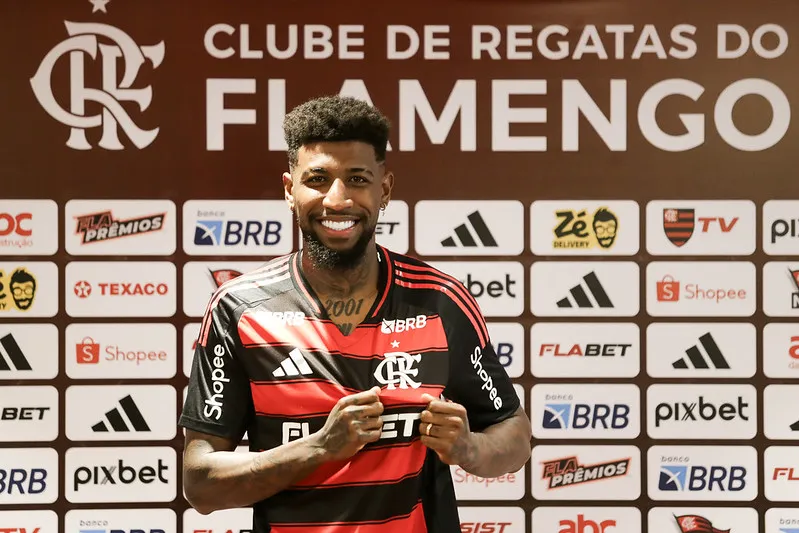 Emerson Royal é apresentado no Flamengo