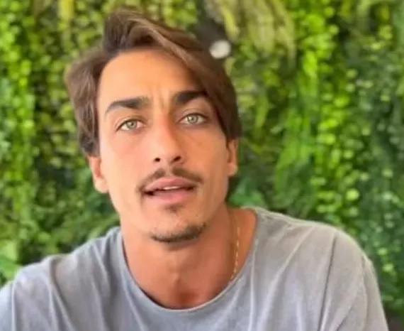 Gabriel tinha saltado de uma aeronave que sobrevoava a Praia da Reserva e o paraquedas que iria desacelerar a queda não abriu como esperado
