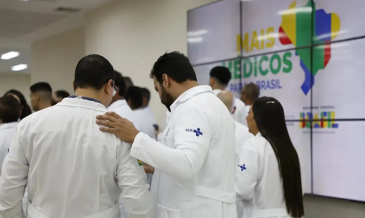 O Enamed será anual, com início este ano, para avaliar e monitorar a qualidade dos cursos de medicina ao longo dos anos