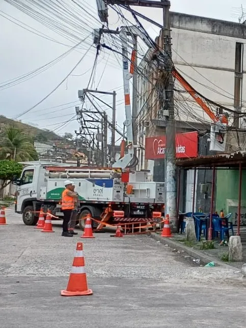O furto de energia afeta a qualidade do serviço prestado pela distribuidora e coloca a população em risco