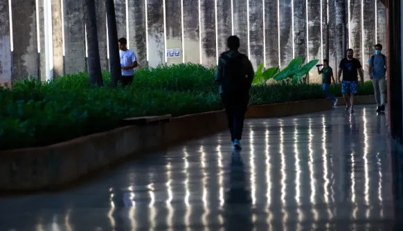 A estudante contou à polícia que viajou para o Paraná em busca de oportunidade de emprego