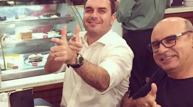 Flávio Bolsonaro e seu ex-assessor Fabrício Queiroz