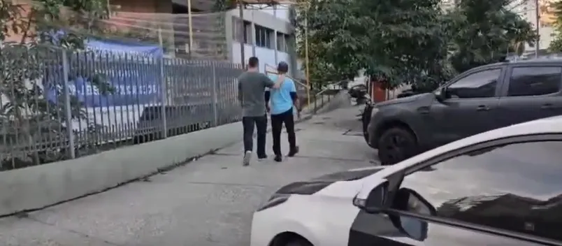 O suspeito, condenado a seis anos, sete meses e dez dias de prisão pelos crimes de estelionato e corrupção passiva, estava foragido