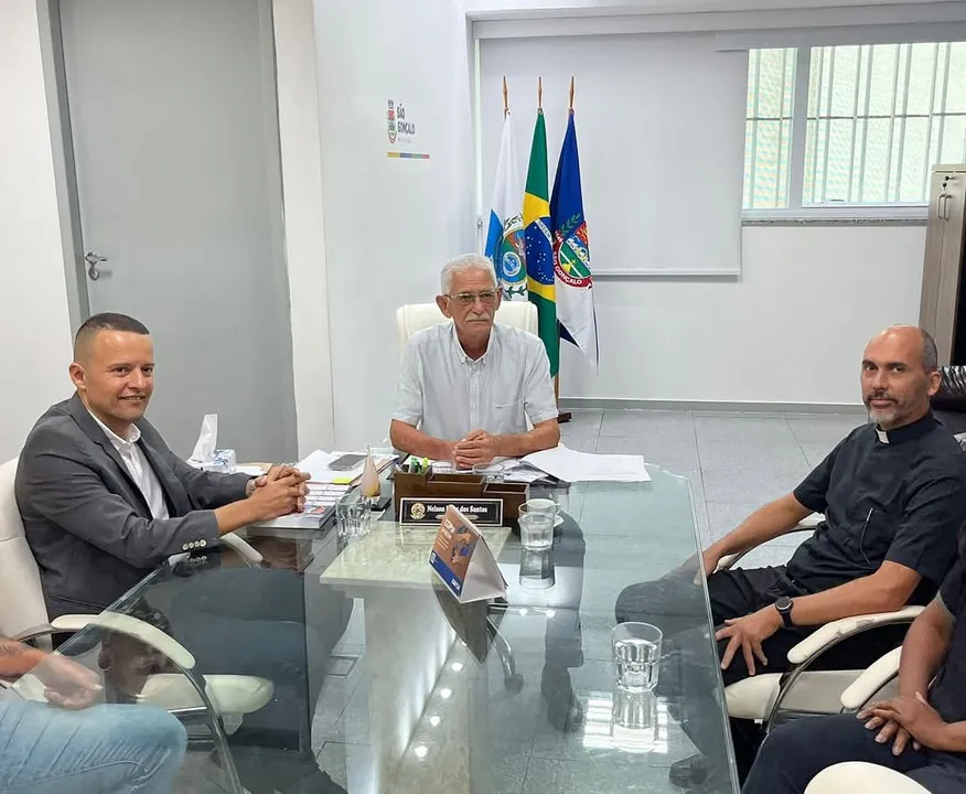 A iniciativa do projeto de lei partiu da Câmara Municipal de São Gonçalo, de autoria do Vereador Alexandre Gomes