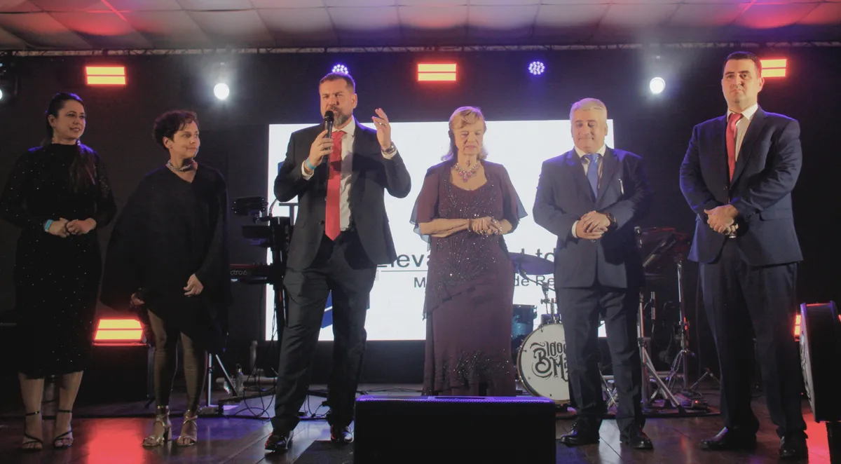 Paula Vergueiro (vice-presidente OAB DC), Debora Duarte (presidente CAARJ), Pedro Gomes (presidente OAB Niterói), Matilde Slaibi (vice-presidente OAB Niterói), Antonio Marconi (secretário geral OAB Niterói) e Júnior Rodrigues (tesoureiro e presidente da ESA Niterói)