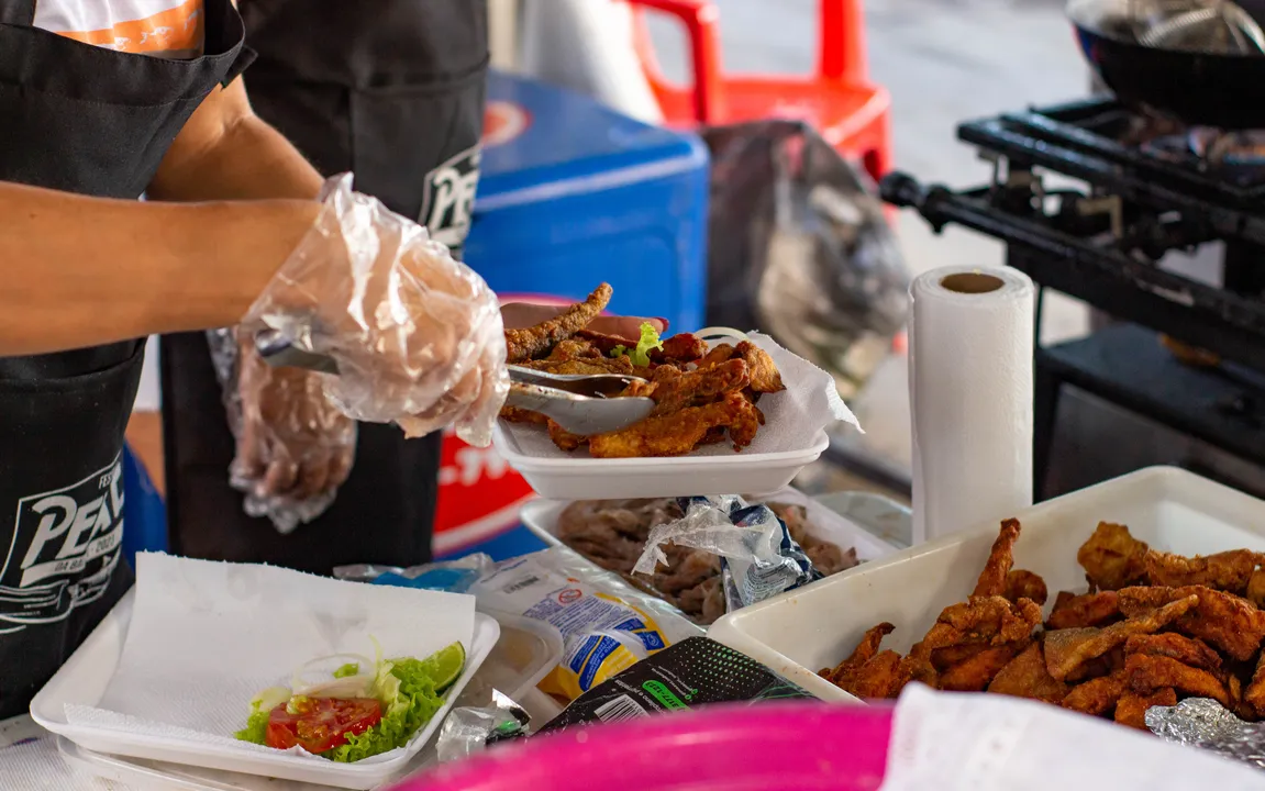 A Festa do Peixe da Praia da Baleia “Da Lagoa ao Prato” conta com a comercialização de pratos típicos