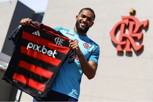 Juninho está relacionado pelo Flamengo para encarar o Volta Redonda