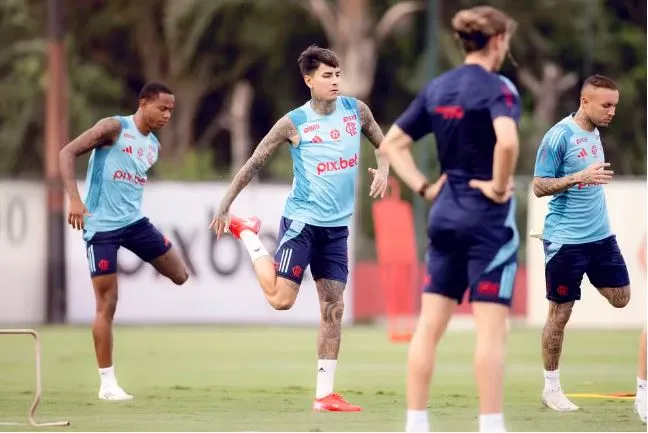 Pulgar não treinava com o elenco do Flamengo desde junho