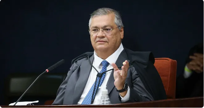 De acordo com o ministro, o documento elaborado ao final da comissão apresenta indícios de crimes e continha os requisitos legais necessários para a instauração de inquérito policial