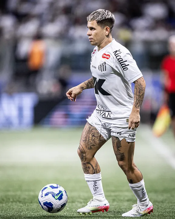 Fluminense busca a contratação do atacante Soteldo