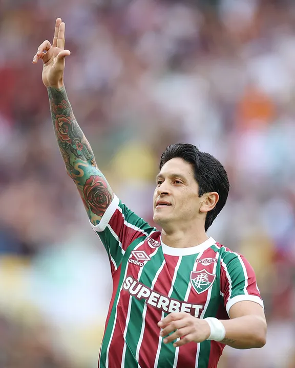 Cano abriu o placar da vitória do Fluminense, neste sábado (16)