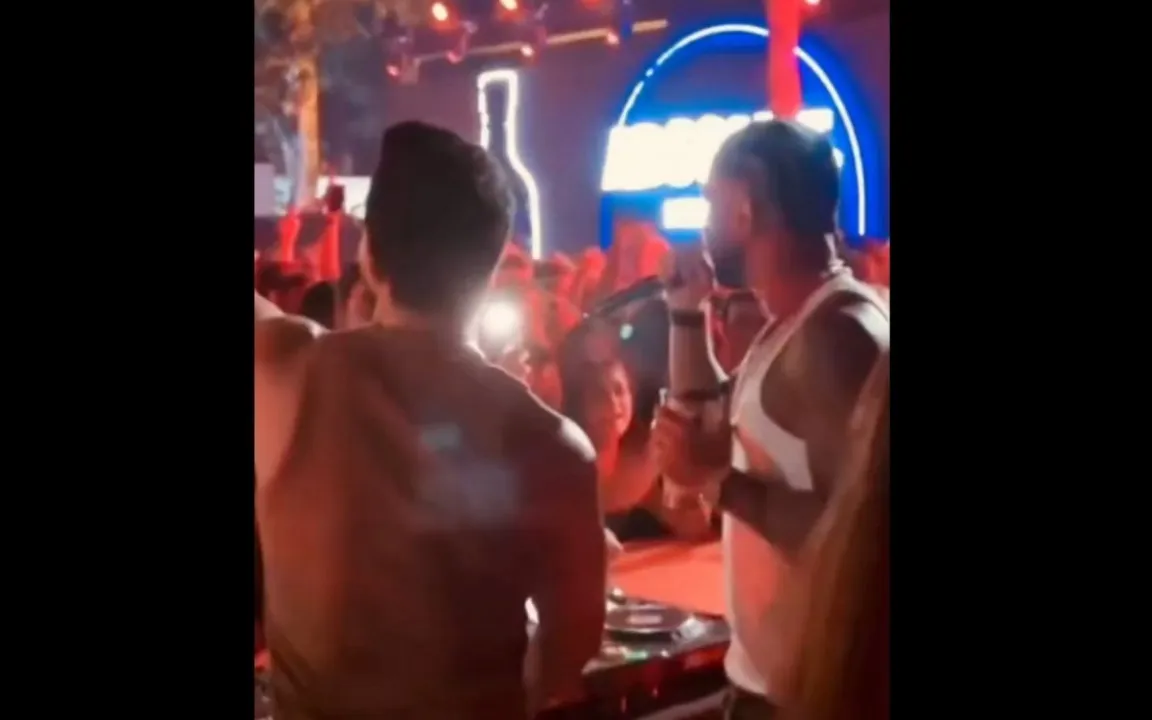 Gabigol canta música do Flamengo