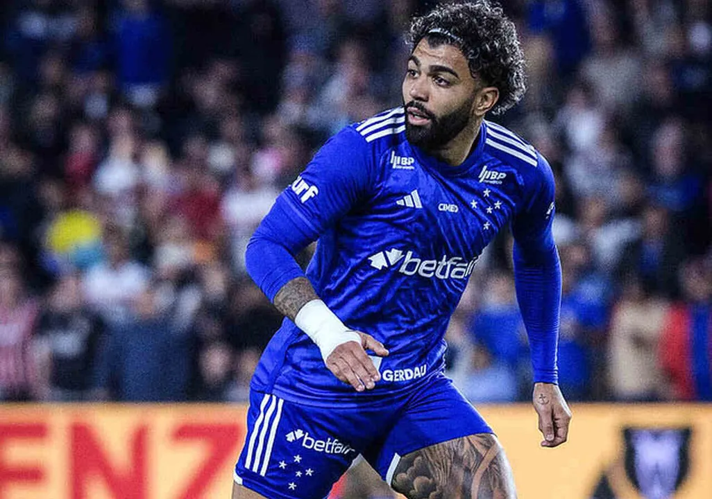 Gabigol recebe primeiro cartão vermelho no Cruzeiro