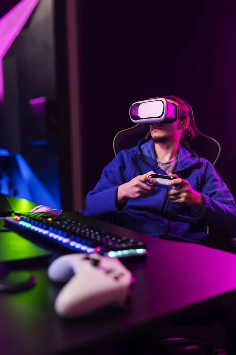 A iniciativa é promovida pelo Instituto Conecta Brasil, em parceria com a Indie Hero e a Associação de Criadores de Jogos do Rio de Janeiro (ACJOGOS-RJ), com apoio financeiro do Governo Federal