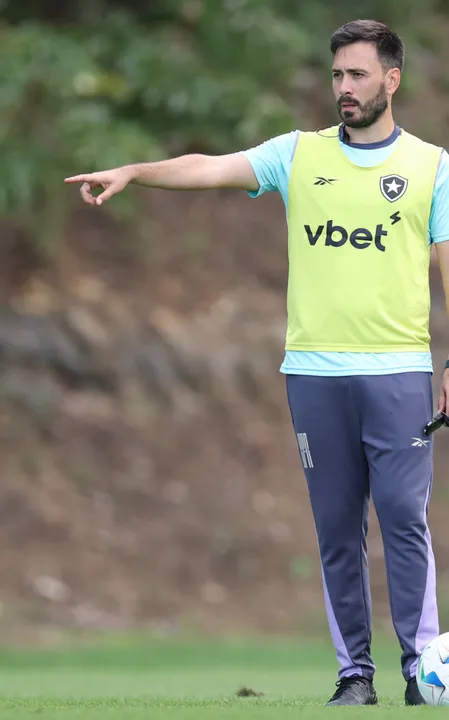 Técnico Davide Ancelotti descarta revezamento e valoriza a qualidade do elenco