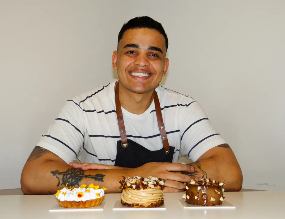 Dono da Oui Oui, confeiteiro teve carreira alavancada após participação em reality