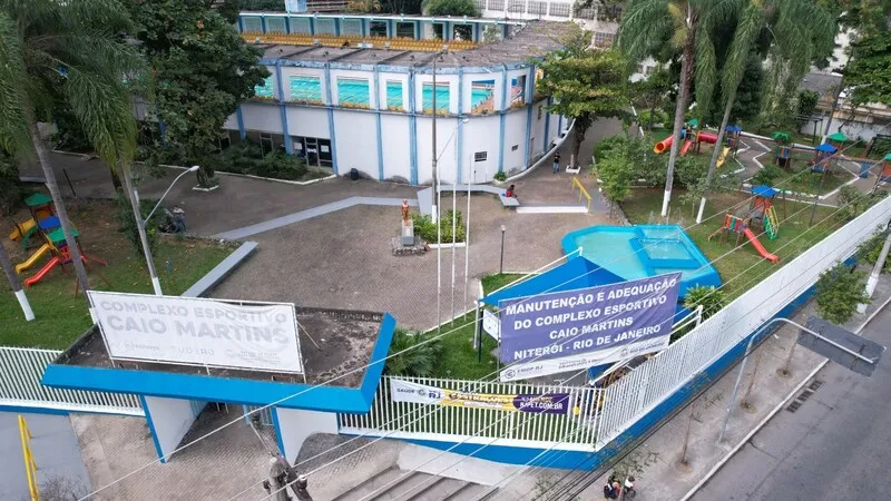 Prefeitura afirma que está em diálogo com Governo Estadual sobre o caso e disse que "já detém a cessão da área do campo de futebol"