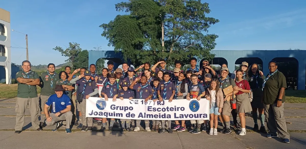 Sede do grupo fica no  Colégio Estadual Subtenente PM Marco Antônio Gripp, no Galo Branco
