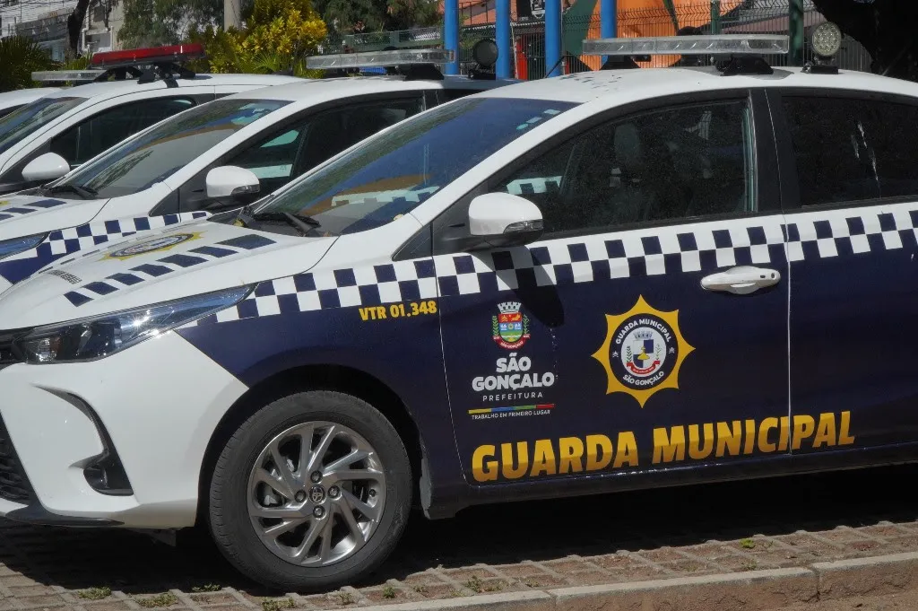 A motocicleta também não possuía placa