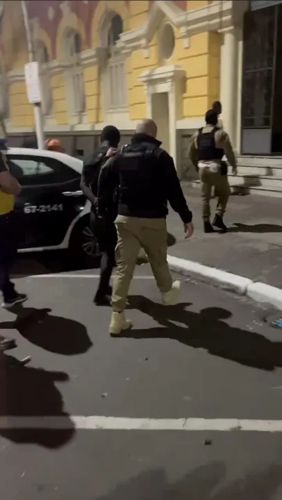 Homem foi levado para a central de flagrantes da região (76ª DP)