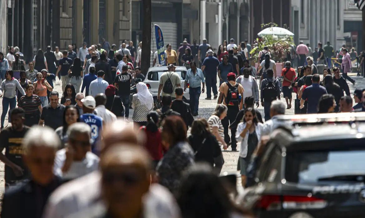 Estudo leva em conta a chamada pobreza monetária